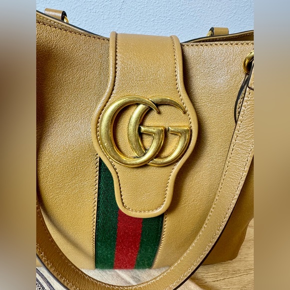 SOLD-GUCCI Dahlia Marmont Sherry line Medium Dahlia tote Beige/Tan - Picture 9 of 16